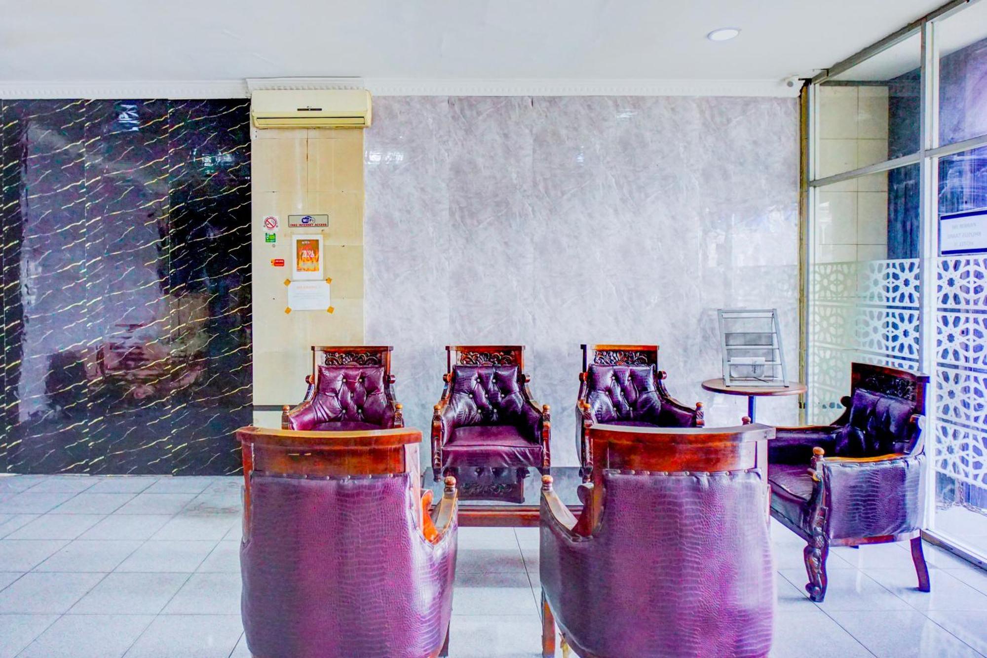 Hotel O Asyaffirah Near Masjid Raya Al Mashun Sm Raja Медан Екстериор снимка