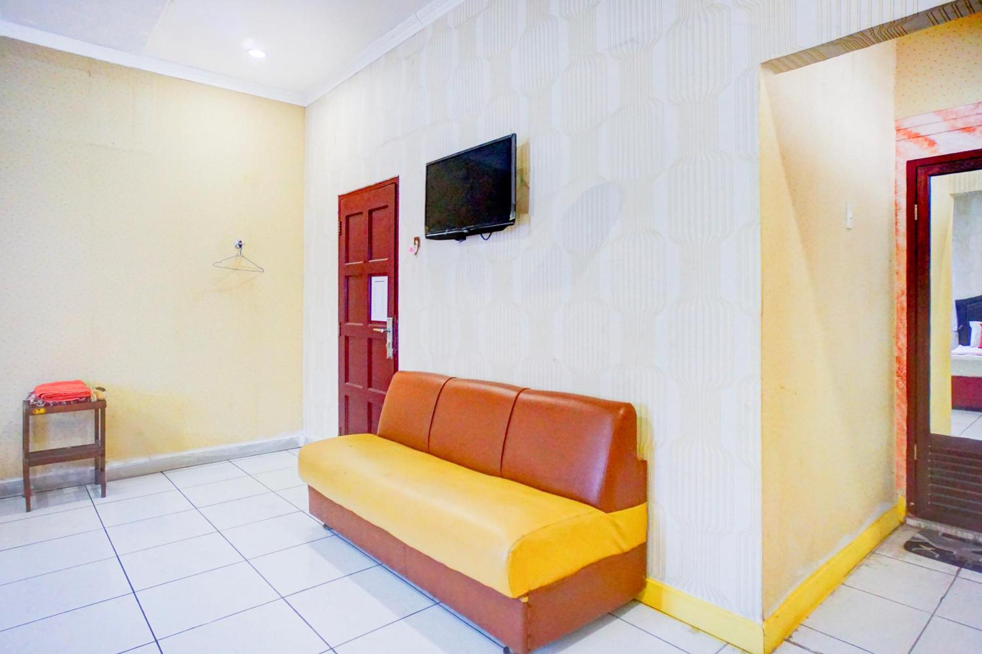 Hotel O Asyaffirah Near Masjid Raya Al Mashun Sm Raja Медан Екстериор снимка